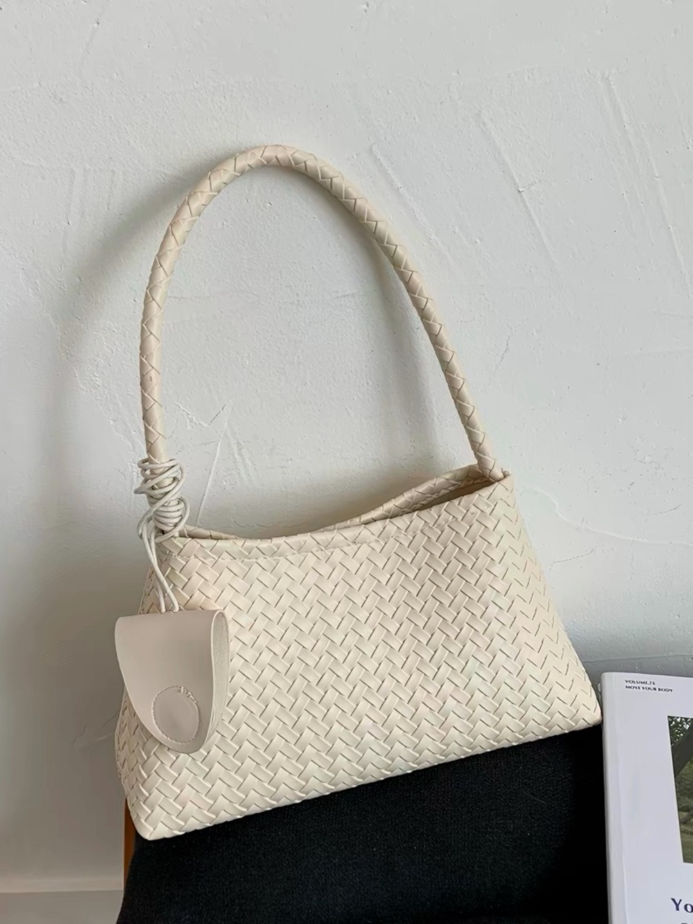 Mstaly White Woven Shoulder Bag with Small Pouch - Elegant Women's Handbag
